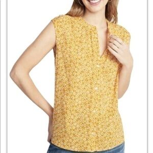 Old Navy Floral Sleeveless Blouse Top size Medium Flowers 24.5” length 🌼